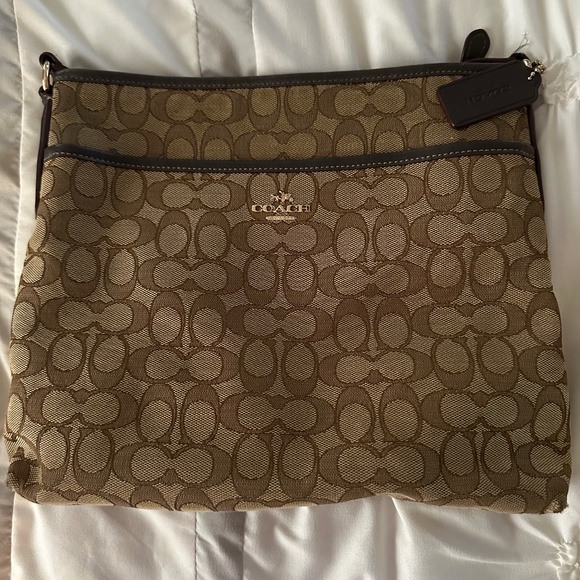 Coach Crossbody - Picture 1 of 4